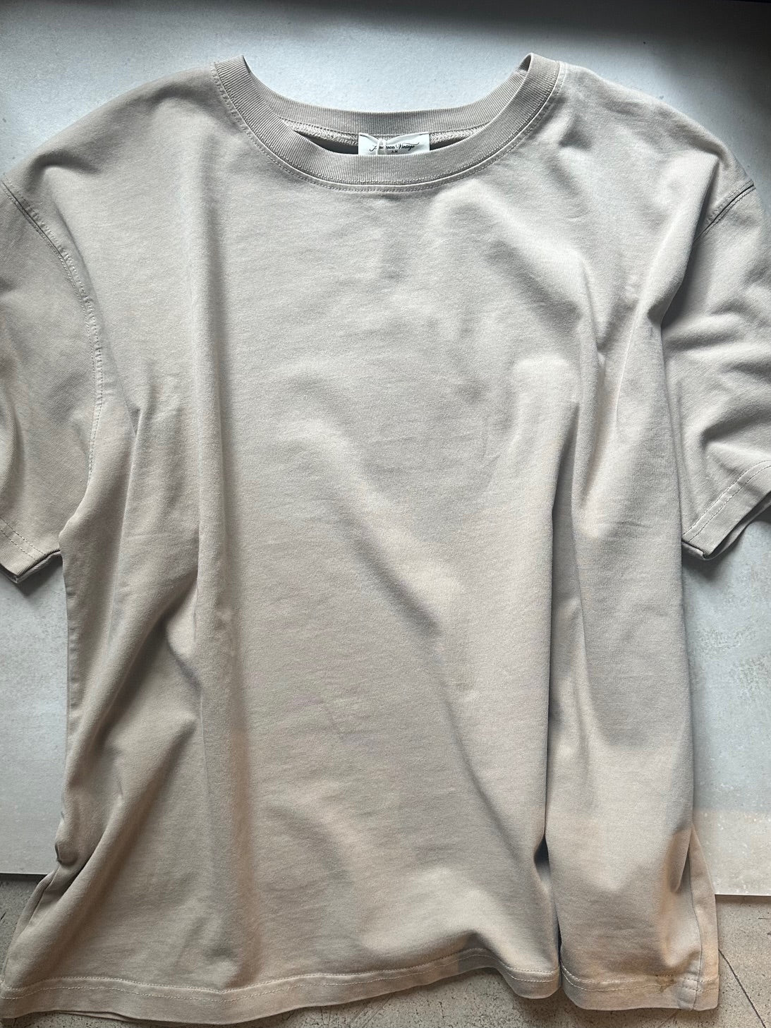 Front view of American Vintage beige t-shirt