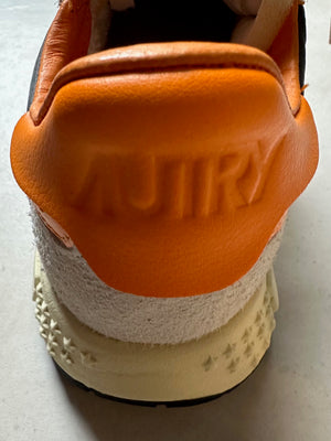 Autry Sneakers / med oranga detaljer